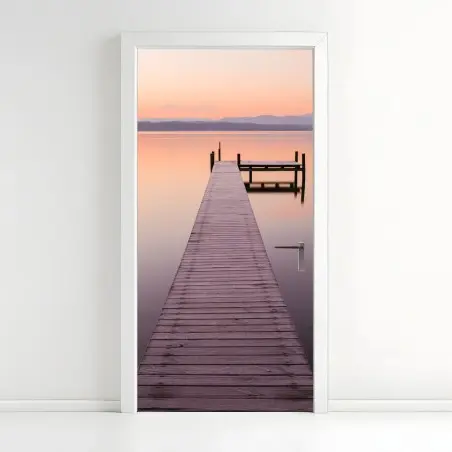 Pegatina para puerta muelle hacia la calma al amanecer – Pixers®