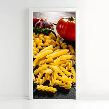 Pegatina para puerta composición de pasta y especias mediterráneas – Pixers®