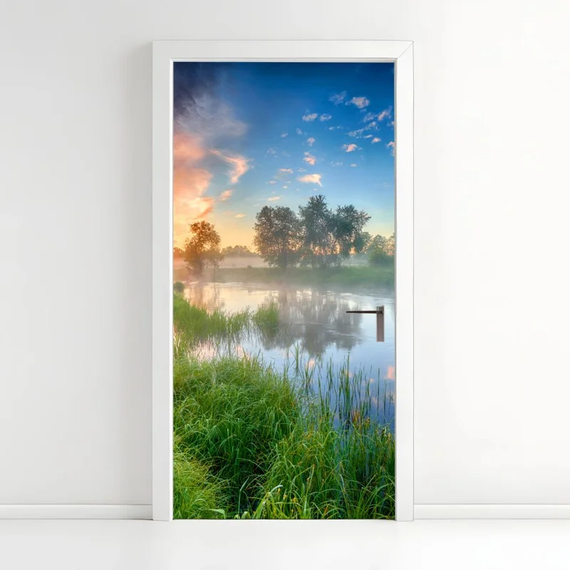 Pegatina para puerta amanecer dorado en la ribera del río