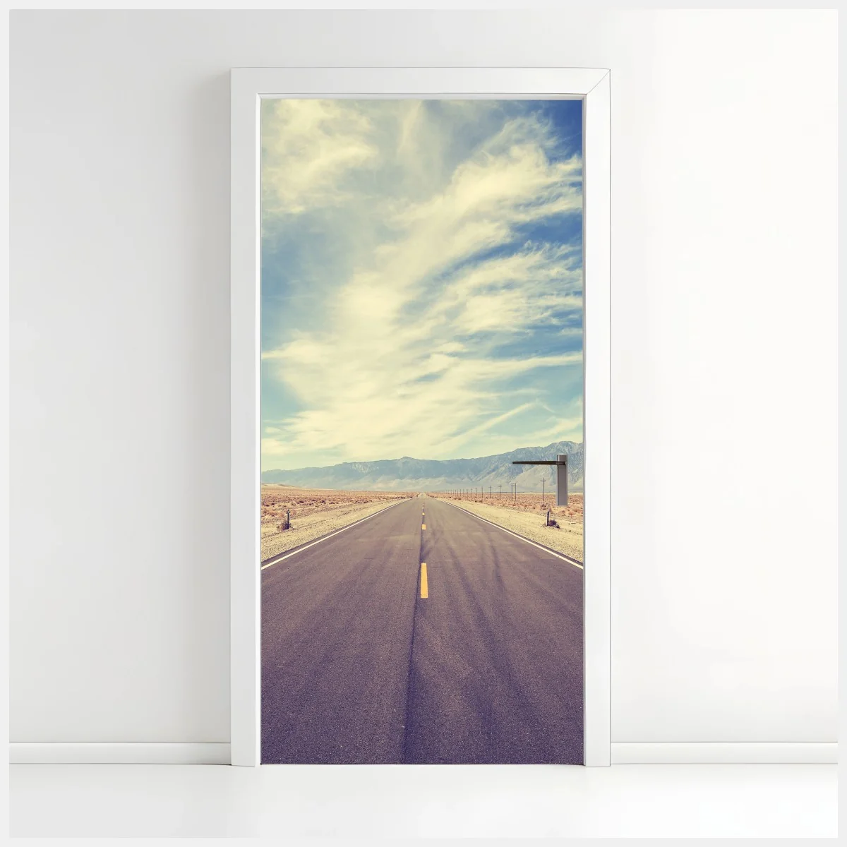 Pegatina para puerta carretera desértica vintage hacia las montañas, Estados Unidos – Pixers® Pegatina para puerta carretera desértica vintage hacia las montañas, Estados Unidos – Pixers®