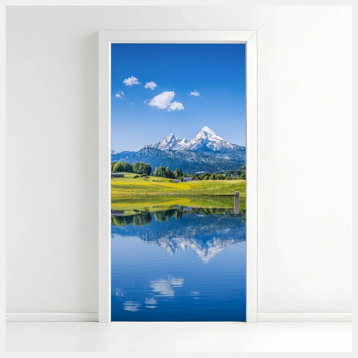 Pegatina para puerta paisaje alpino con lago y reflejo – Pixers® Pegatina para puerta paisaje alpino con lago y reflejo – Pixers®