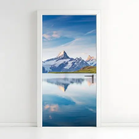 Pegatina para puerta amanecer sereno en Bachalpsee, Alpes Suizos – Pixers®