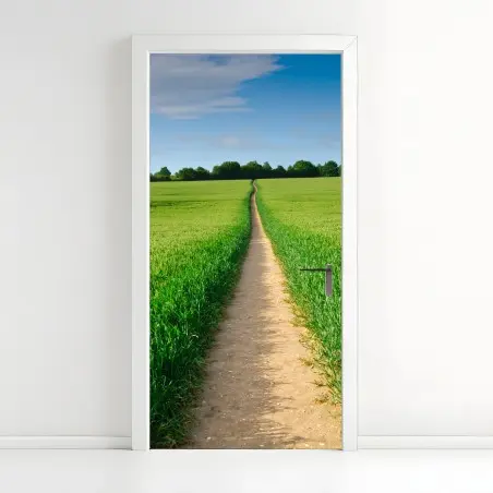 Pegatina para puerta camino entre campos verdes al horizonte – Pixers®
