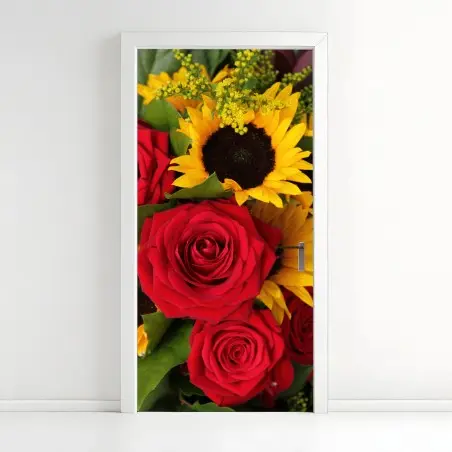 Pegatina para puerta ramo de rosas rojas y girasoles vibrantes – Pixers®
