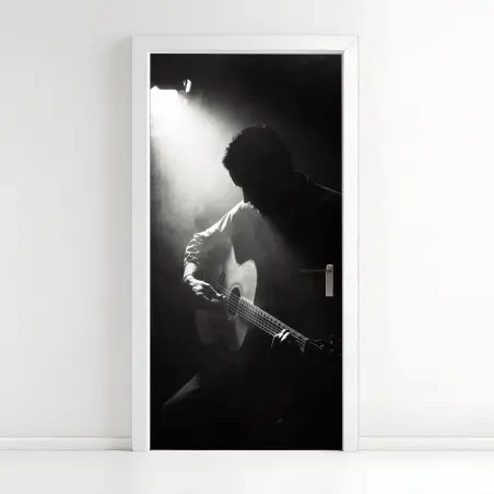 Pegatina para puerta melodía en sombras: guitarrista en contraluz – Pixers®
