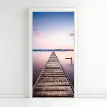 Pegatina para puerta muelle hacia el horizonte al atardecer – Pixers®