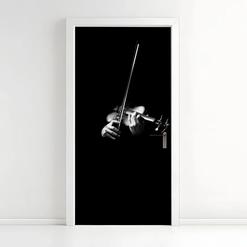 Pegatina para puerta manos tocando violín en blanco y negro