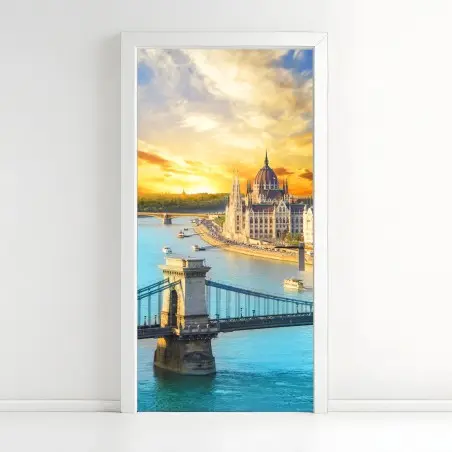 Pegatina para puerta amanecer sobre el parlamento de Budapest – Pixers®