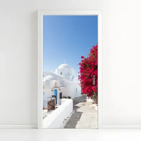 Pegatina para puerta encanto mediterráneo: calle blanca con buganvillas – Pixers®