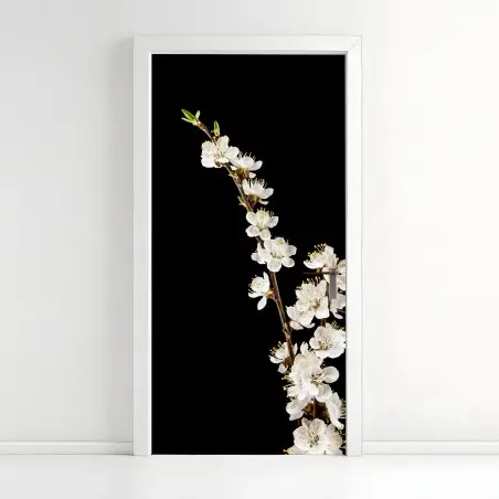 Pegatina para puerta rama de flor de albaricoque sobre fondo negro – Pixers®