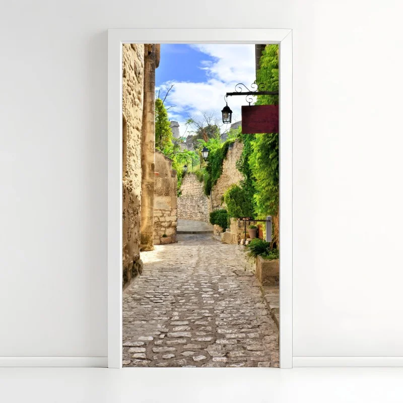 Pegatina para puerta calle empedrada rústica en Les Baux de Provence