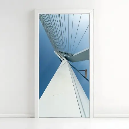 Pegatina para puerta líneas arquitectónicas del puente sobre cielo azul – Pixers®