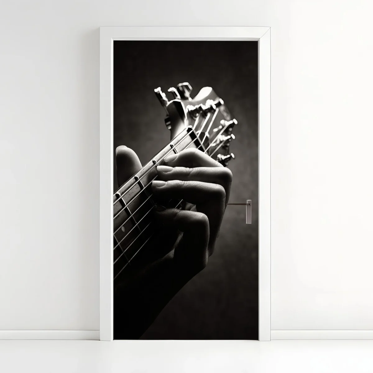 Pegatina para puerta melodía en las cuerdas: detalle de mano guitarrista – Pixers® Pegatina para puerta melodía en las cuerdas: detalle de mano guitarrista – Pixers®