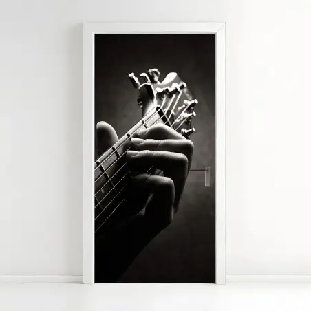 Pegatina para puerta melodía en las cuerdas: detalle de mano guitarrista – Pixers®