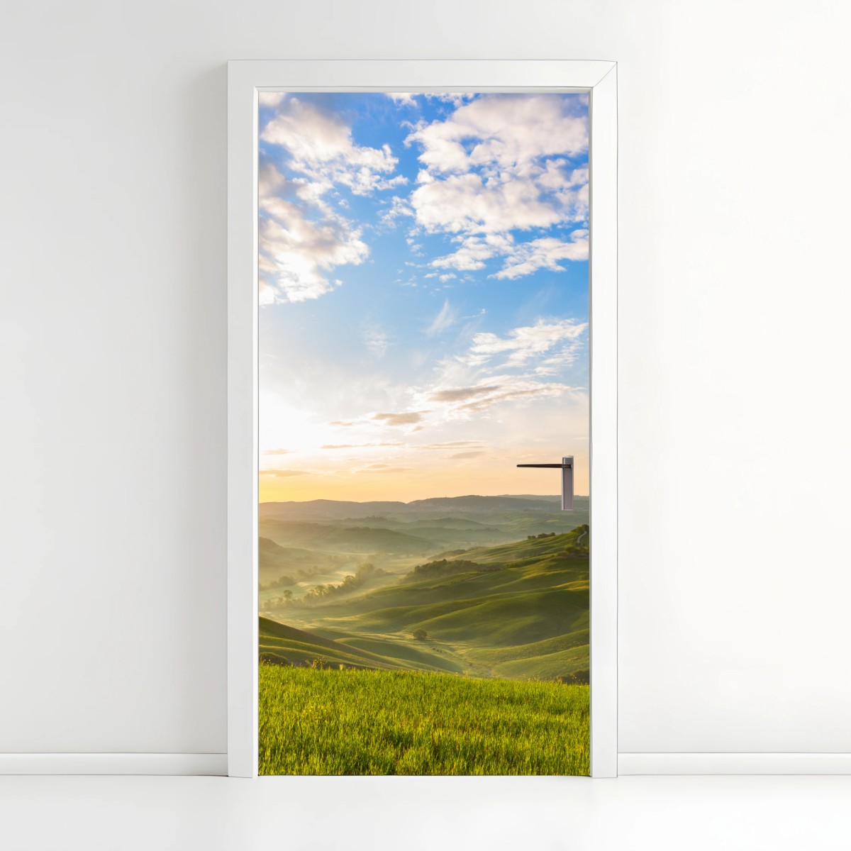 Pegatina para puerta amanecer entre colinas y niebla – Pixers®