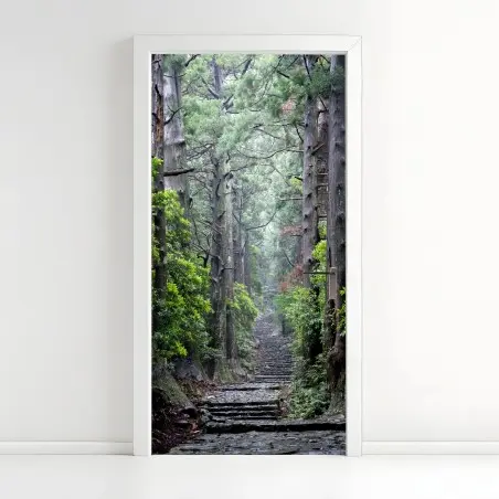 Pegatina para puerta sendero de piedra en bosque milenario – Pixers®