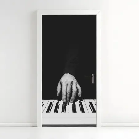 Pegatina para puerta mano sobre teclas en blanco y negro – Pixers®