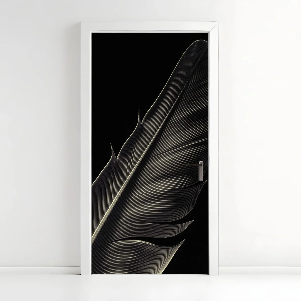 Pegatina para puerta pluma en blanco y negro: detalle minimalista – Pixers® Pegatina para puerta pluma en blanco y negro: detalle minimalista – Pixers®