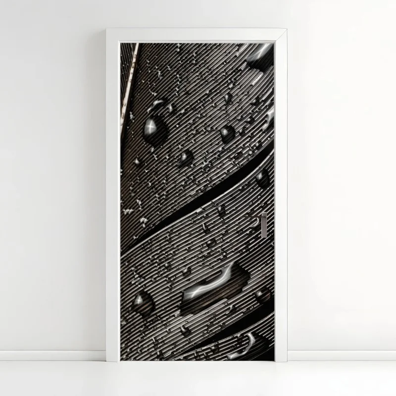 Pegatina para puerta textura de pluma en blanco y negro con gotas