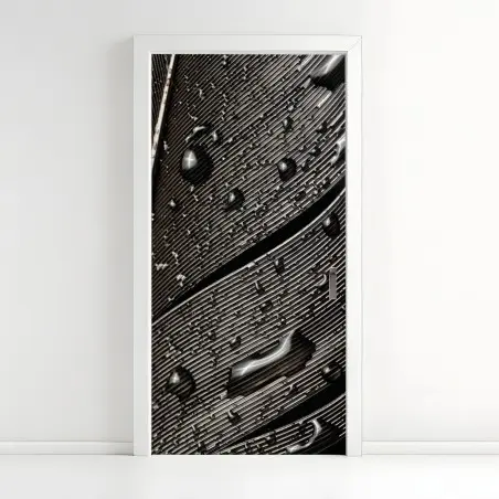 Pegatina para puerta textura de pluma en blanco y negro con gotas – Pixers®
