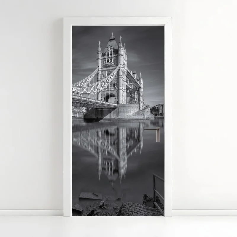 Pegatina para puerta reflejo majestuoso del puente en el río, Londres
