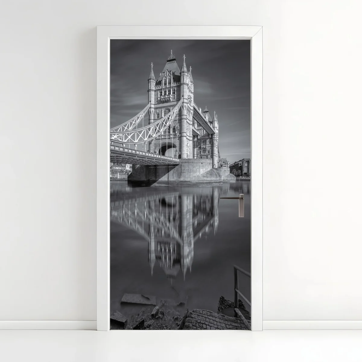 Pegatina para puerta reflejo majestuoso del puente en el río, Londres – Pixers® Pegatina para puerta reflejo majestuoso del puente en el río, Londres – Pixers®