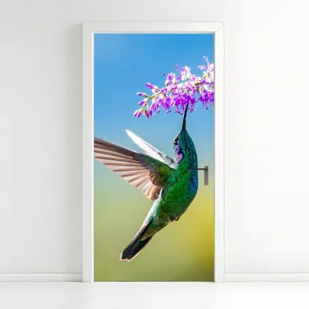 Pegatina para puerta colibrí esmeralda sobre flor violeta – Pixers®