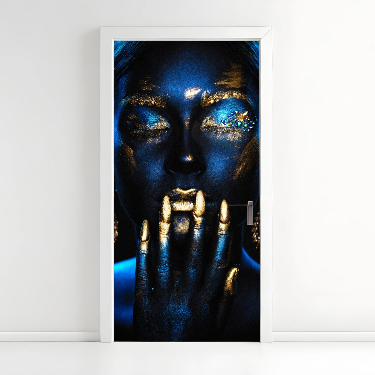 Pegatina para puerta enigma azul y dorado: retrato metálico – Pixers®