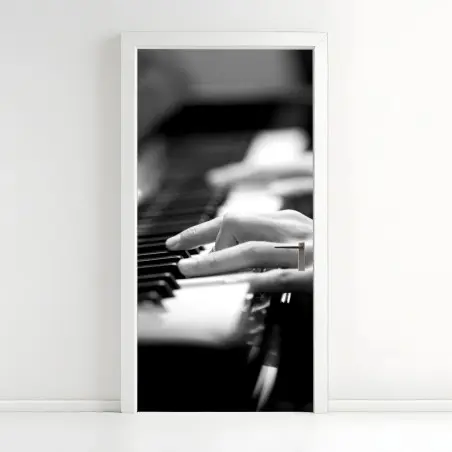 Pegatina para puerta manos al piano en blanco y negro – Pixers®