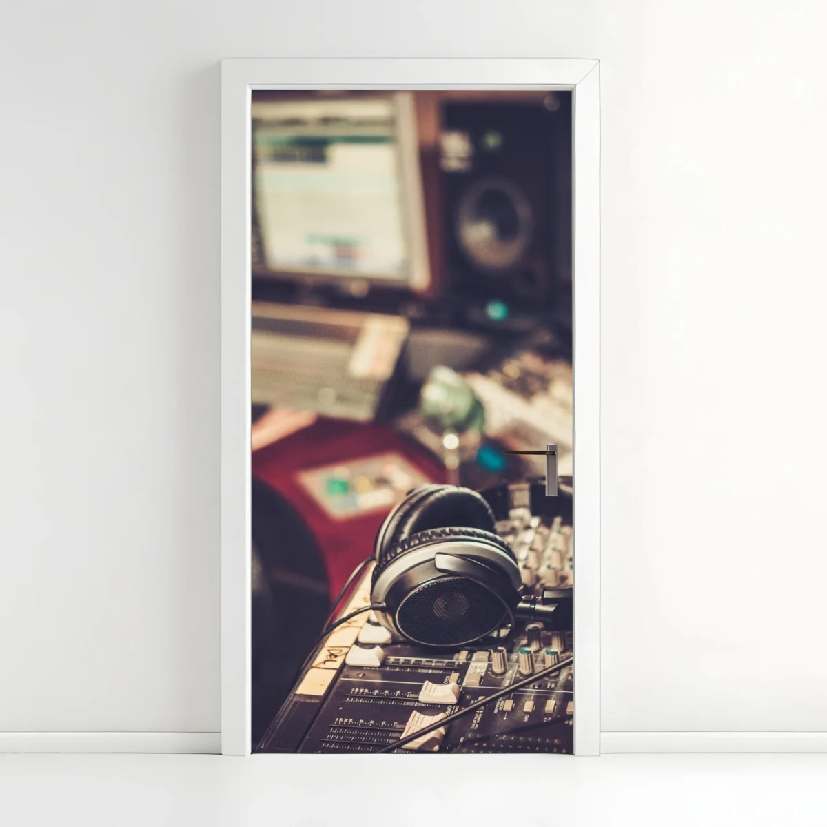 Pegatina para puerta consola de estudio con auriculares – Pixers® Pegatina para puerta consola de estudio con auriculares – Pixers®