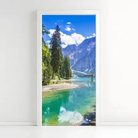 Pegatina para puerta serenidad alpina en Lago di Braies – Pixers®
