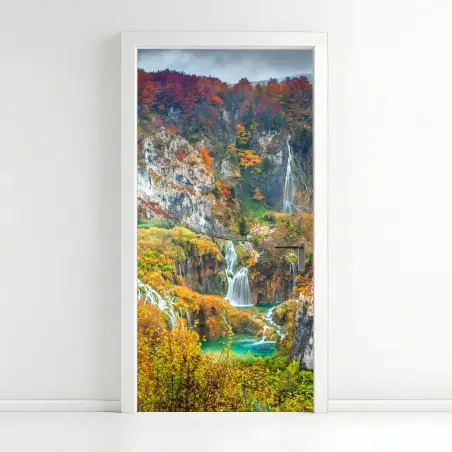 Pegatina para puerta paisaje de cascadas otoñales en tonos vibrantes – Pixers®