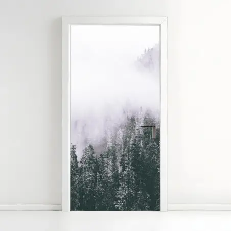 Pegatina para puerta bosque envuelto en niebla – Pixers®