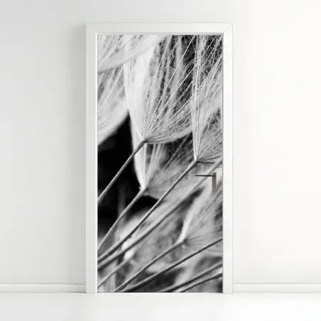 Pegatina para puerta detalle delicado de semillas de diente de león en blanco y negro – Pixers®