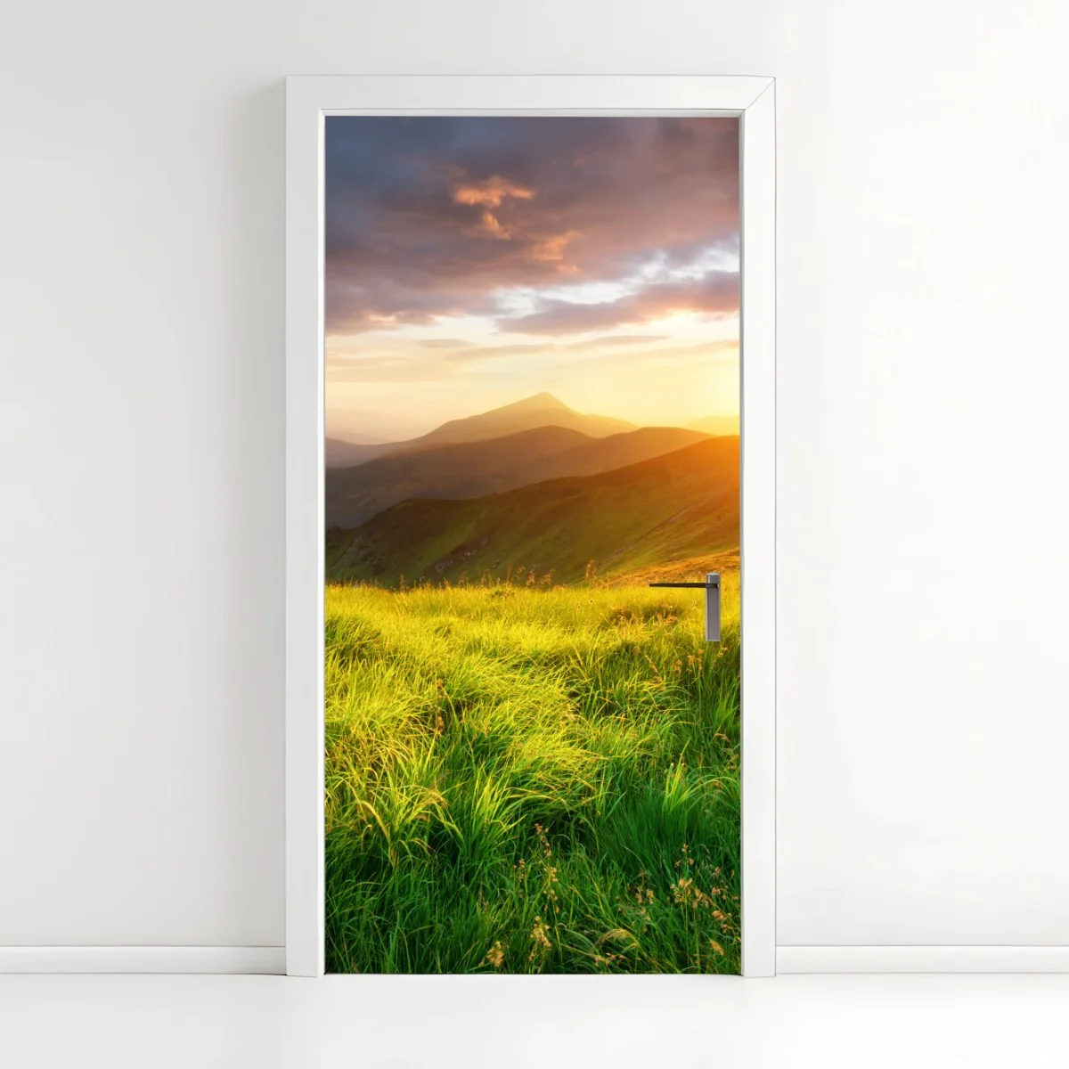 Pegatina para puerta amanecer dorado en el valle montañoso – Pixers® Pegatina para puerta amanecer dorado en el valle montañoso – Pixers®