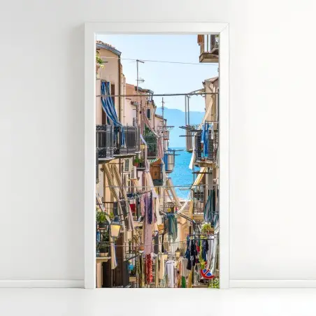 Pegatina para puerta balcones coloridos con vista al mar – Pixers®