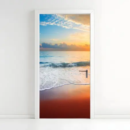 Pegatina para puerta amanecer dorado sobre el mar – Pixers®