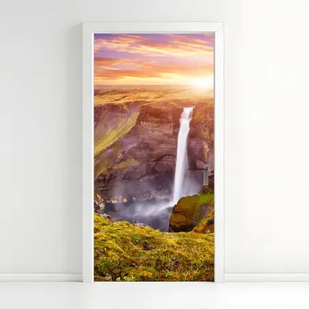 Pegatina para puerta amanecer en Haifoss, cascada de Islandia – Pixers®
