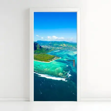 Pegatina para puerta panorama aéreo de Le Morne Brabant, Mauricio – Pixers®