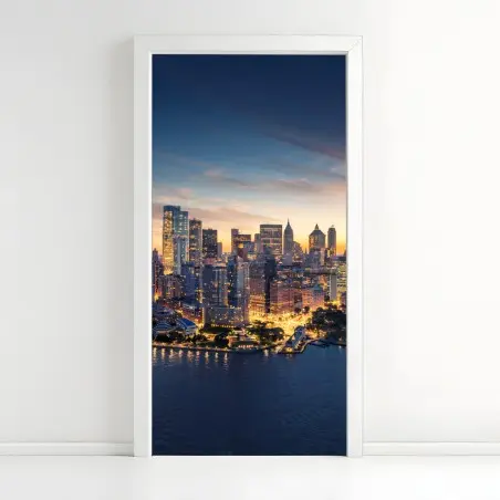 Pegatina para puerta amanecer en Manhattan: panorámica urbana de Nueva York – Pixers®