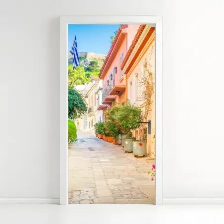 Pegatina para puerta calle pintoresca de Plaka, Atenas – Pixers®