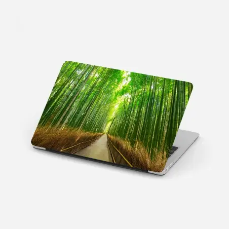 Pegatina para portátil paseo sereno en el bosque de bambú de Arashiyama, Kyoto – Pixers®