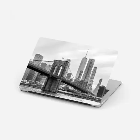 Pegatina para portátil escena del puente de Brooklyn y skyline de Nueva York en blanco y negro – Pixers®
