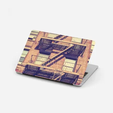 Pegatina para portátil fachada vintage con escaleras de incendios en Nueva York – Pixers®