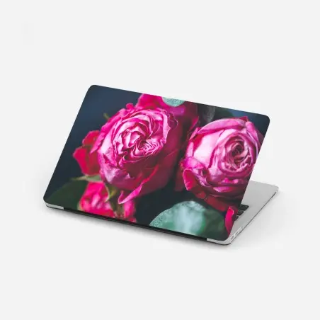 Pegatina para portátil ramo de rosas rosa intenso sobre fondo azul – Pixers®