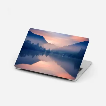 Pegatina para portátil amanecer brumoso en el lago – Pixers®