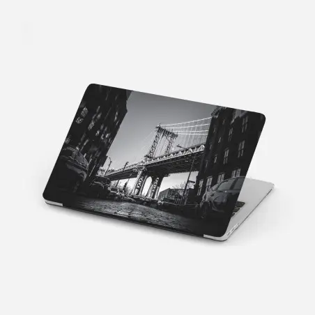Pegatina para portátil vista icónica del puente de Manhattan en blanco y negro – Pixers®