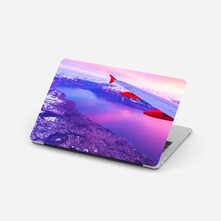 Pegatina para portátil amanecer púrpura sobre lago y montañas desde el avión – Pixers®