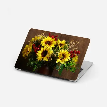 Pegatina para portátil ramo otoñal de girasoles sobre fondo de madera – Pixers®