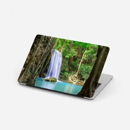 Pegatina para portátil oasis de cascada en Erawan, Kanchanaburi – Pixers®